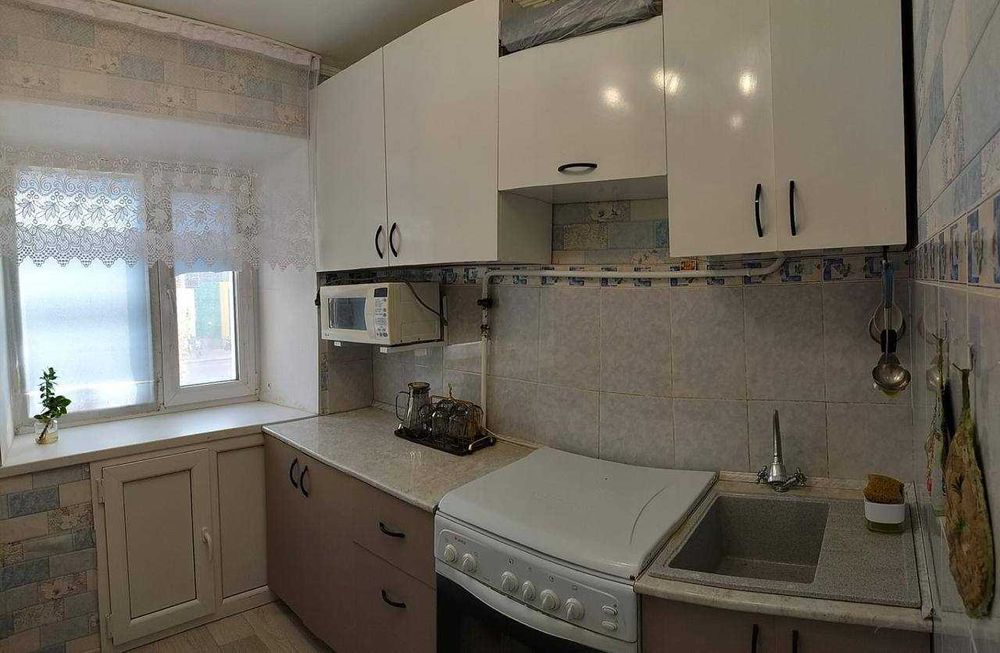 Продается  2-х ком квартира. Район магазина Радуга, пр.Аль-Фараби