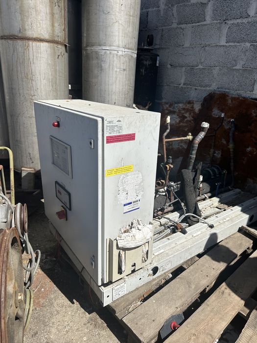 Стойка инсталация за хладилна инсталация