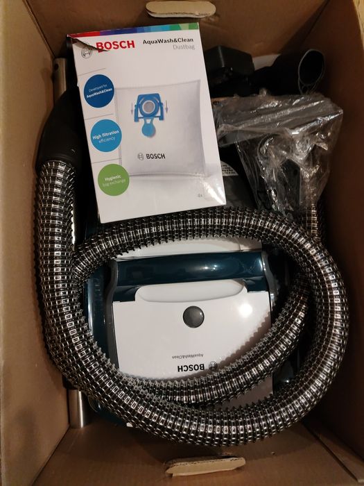 Vând aspirator Bosch