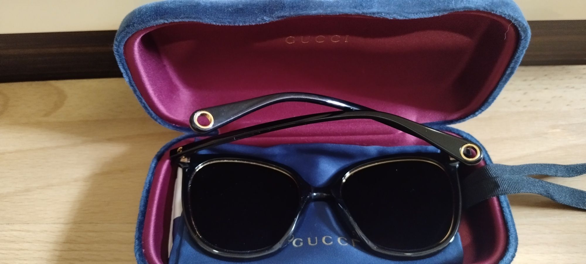 Слънчеви очила Gucci от 400 € на 450 лв.