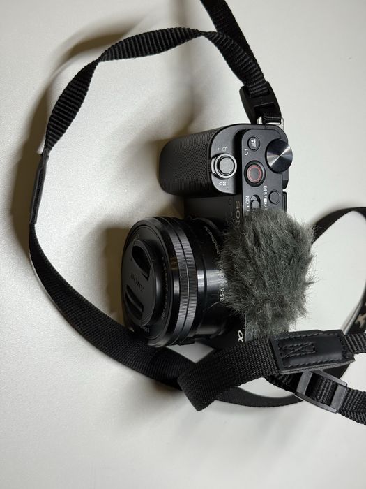 Камера Sony zv-e10
