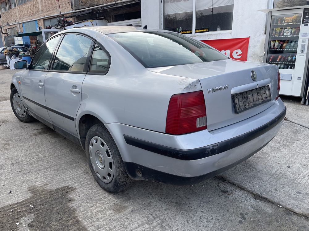 Vw Passat b5 1.6 101hp AHL 1997 На Части