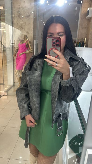 Vand Geaca din piele naturala cea mai buna calitate la 1200 lei