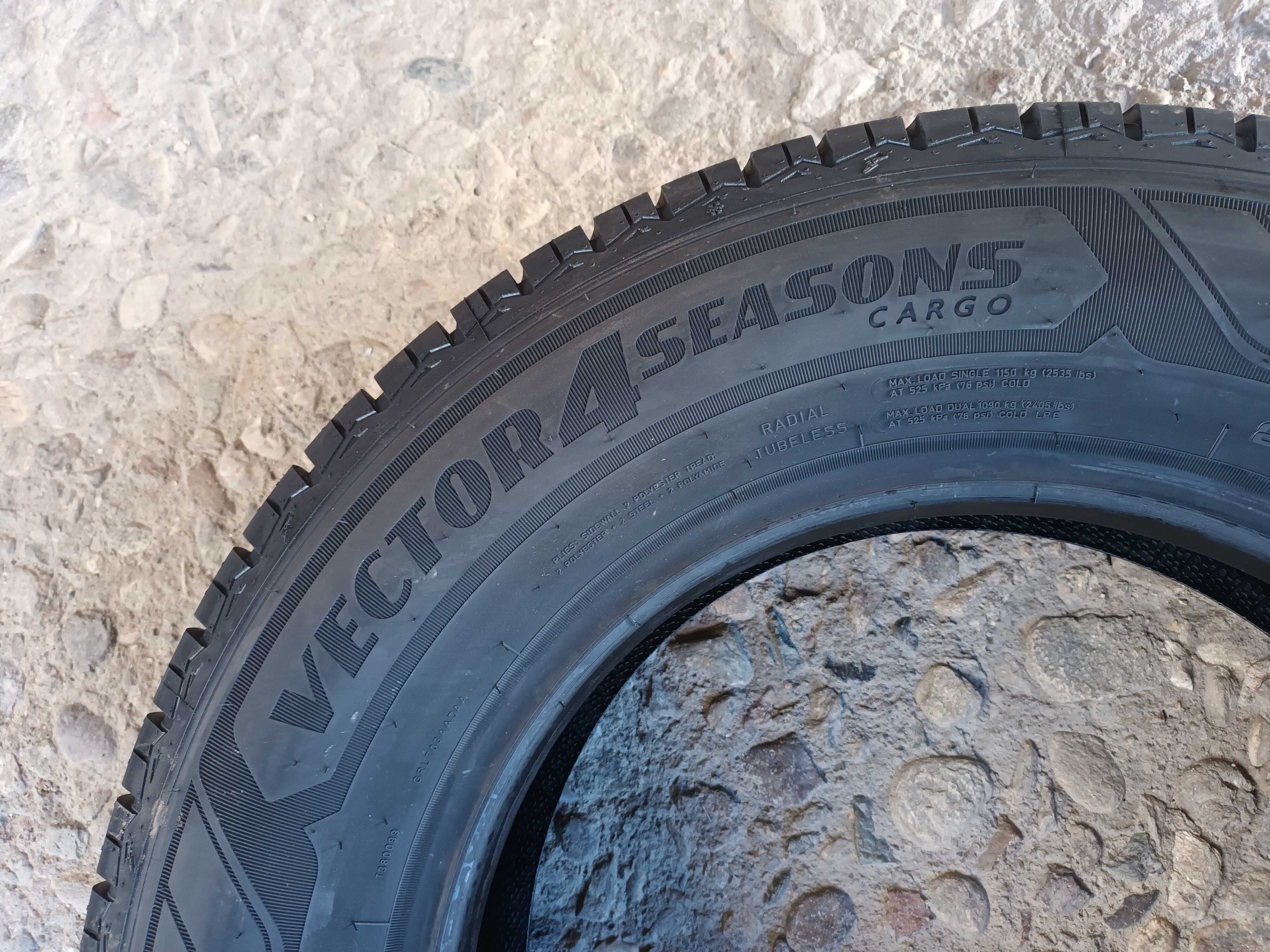 Нови бусови гуми 205/75 R16C Goodyear Cargo 4Seasons M+S 113/111R XL