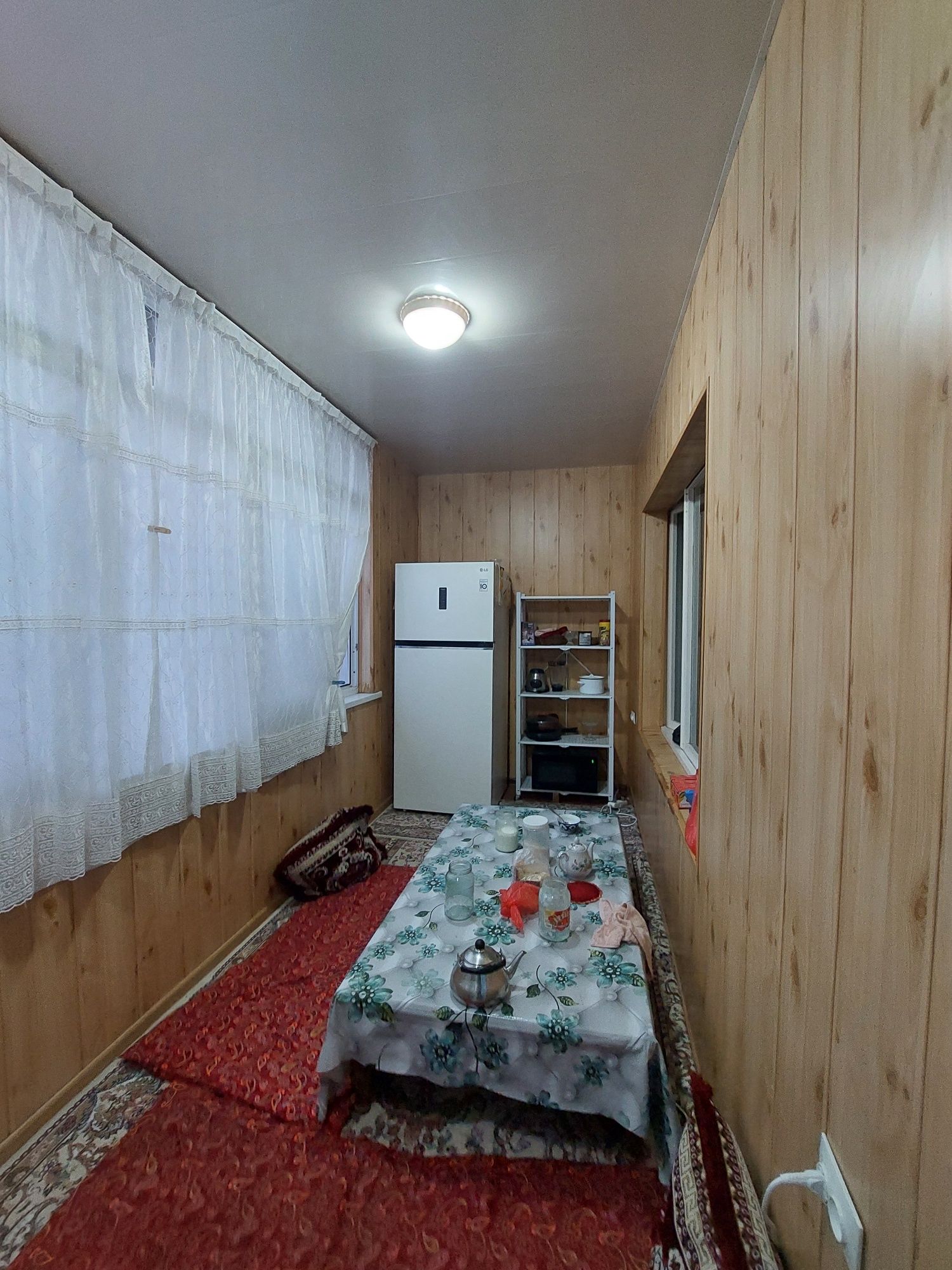 Kora kamish 2/1 da 4/1/4 balkon remont yaxshi srochna sotiadi
