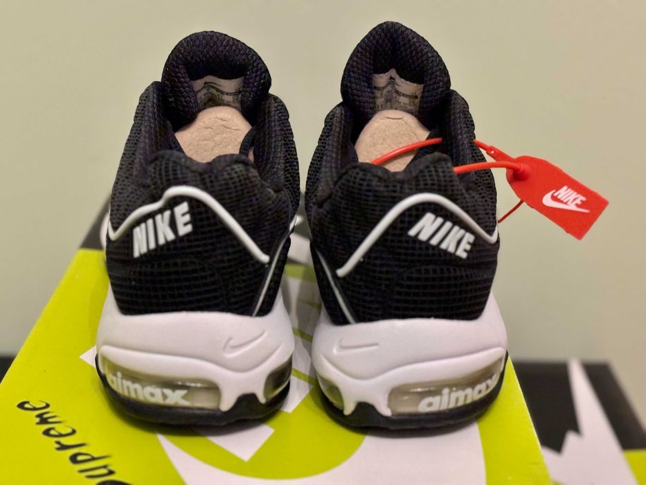 Nike Air Max 98 Supreme - Черно и бяло, размери 41, 42, 43
