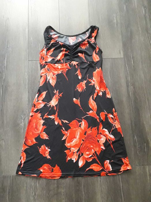 Лятна рокля на цветя