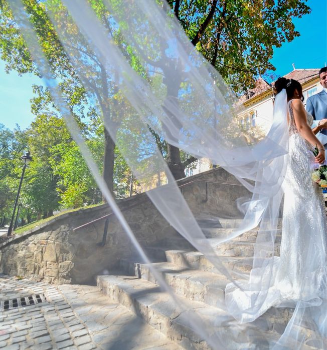 Vand rochita de mireasa