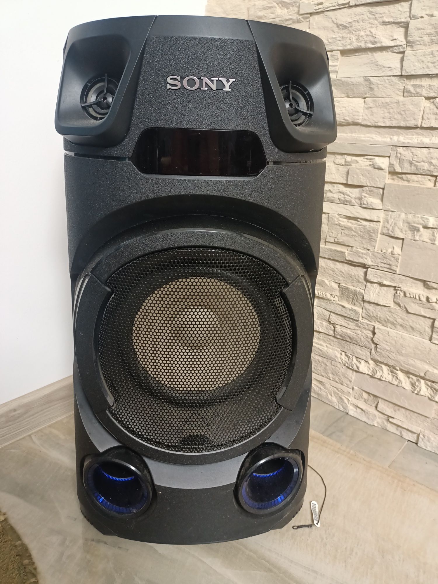 Vand boxa SONY putin folosita