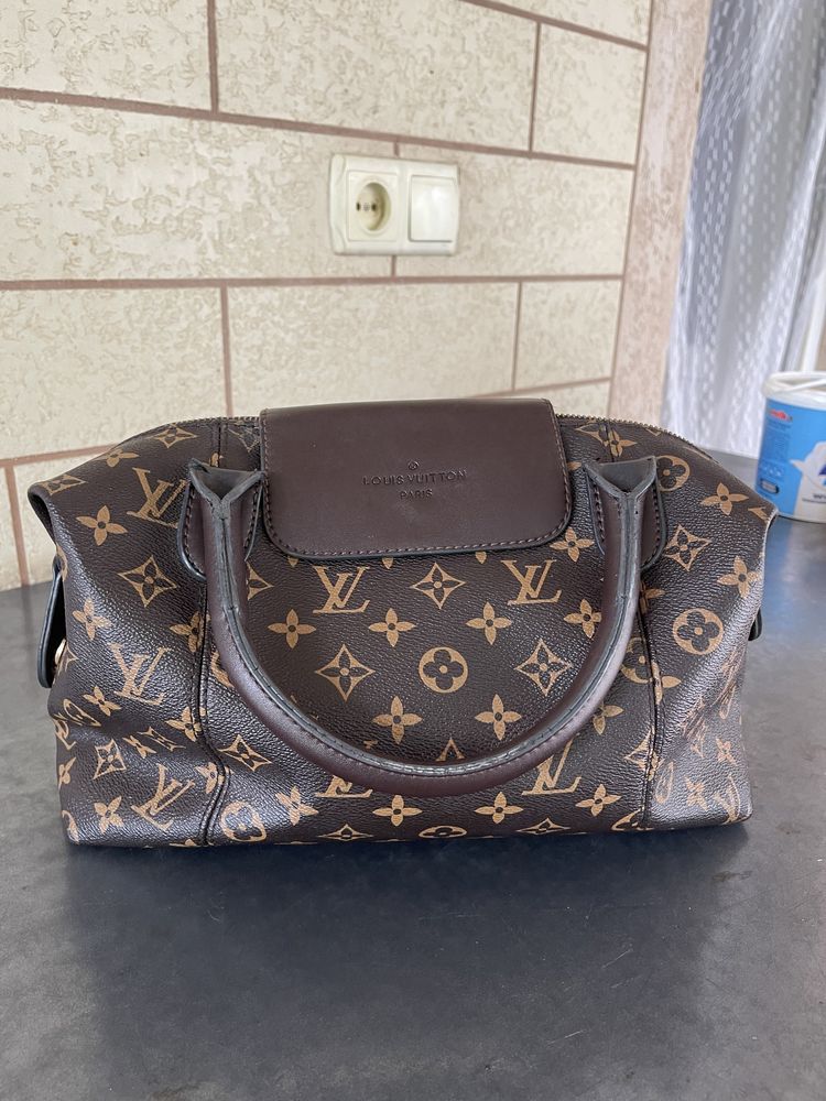 Сумка Louis vuitton! LV состояние отличное