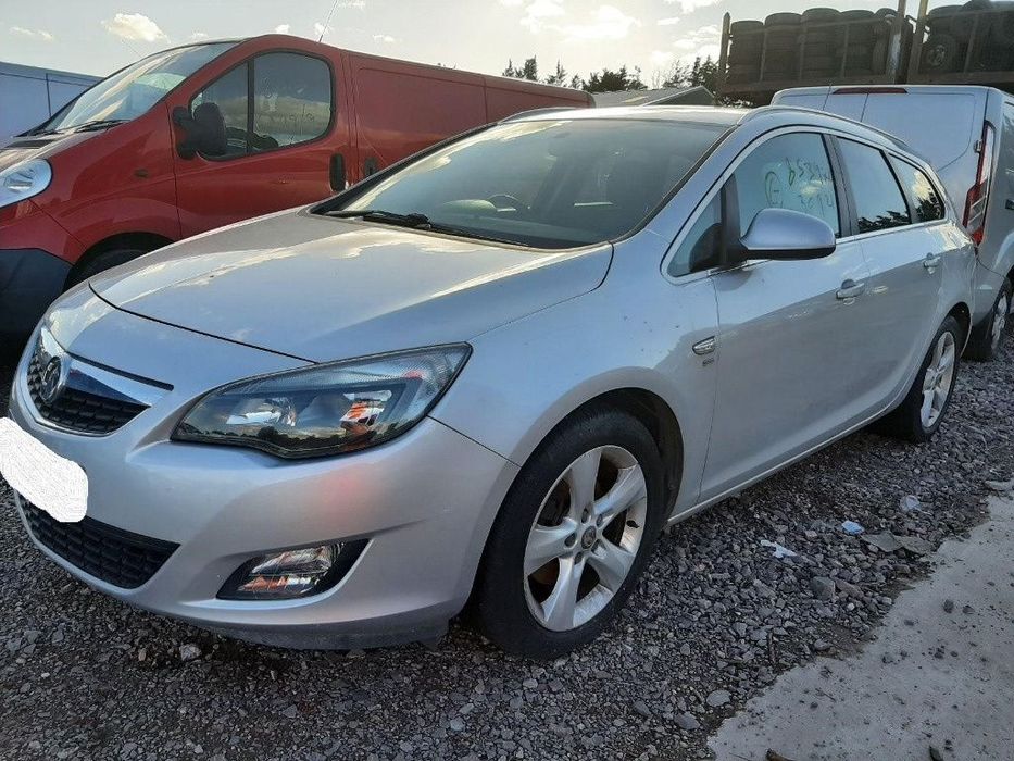 Aripa dreapta spate Opel Astra J 2011 BREAK 1.7 DTI A17DTR