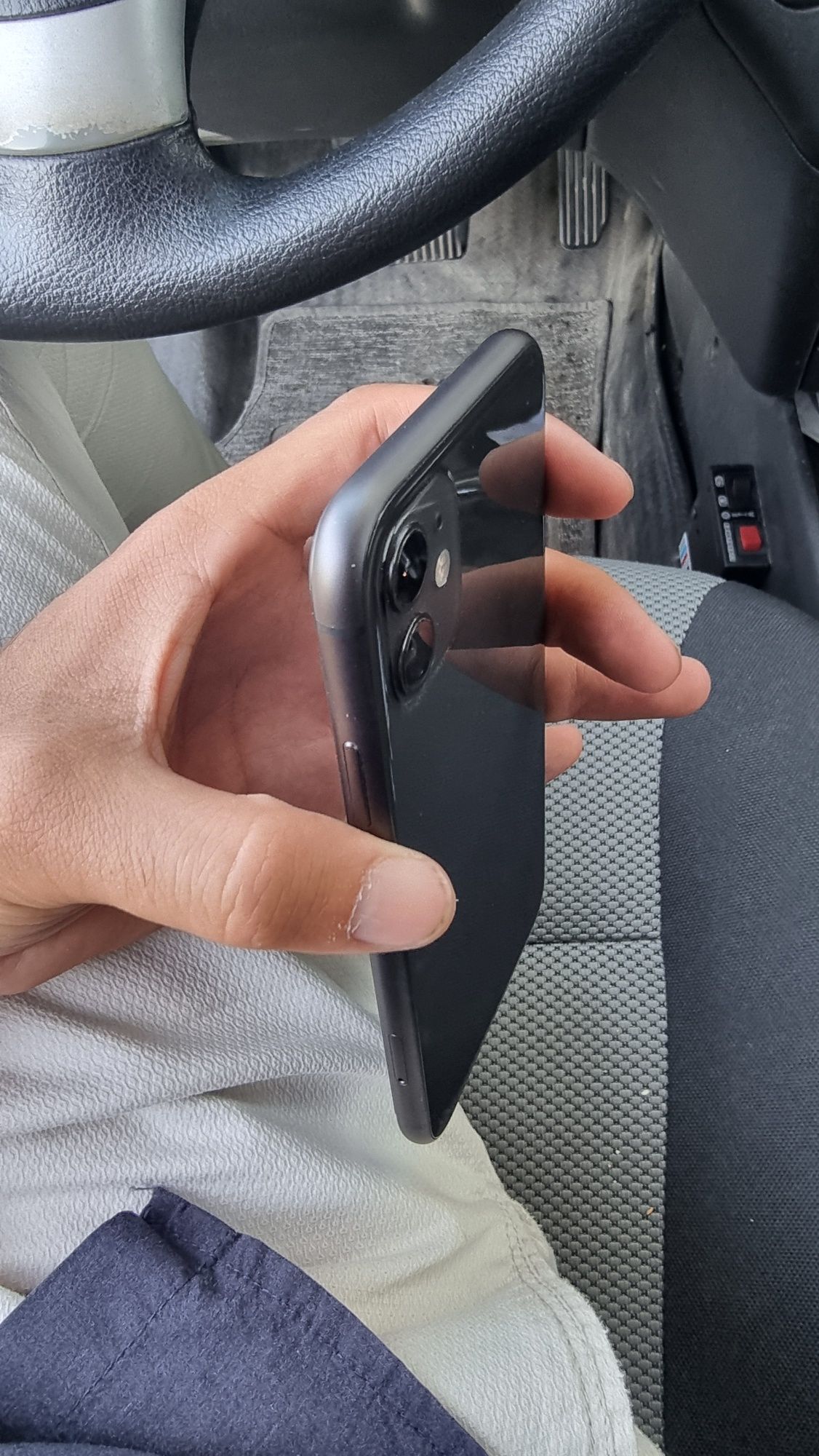 Iphone 11  64 gb