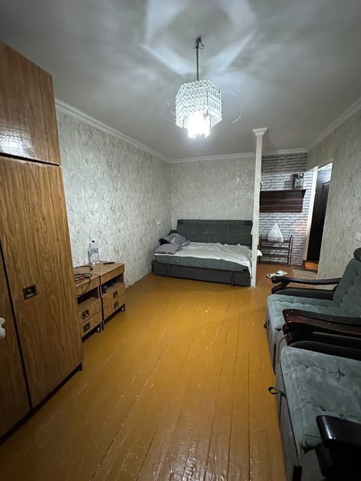 Сдается 1 комнатная квартира 
С обстановкой 
В горде Алмалыке