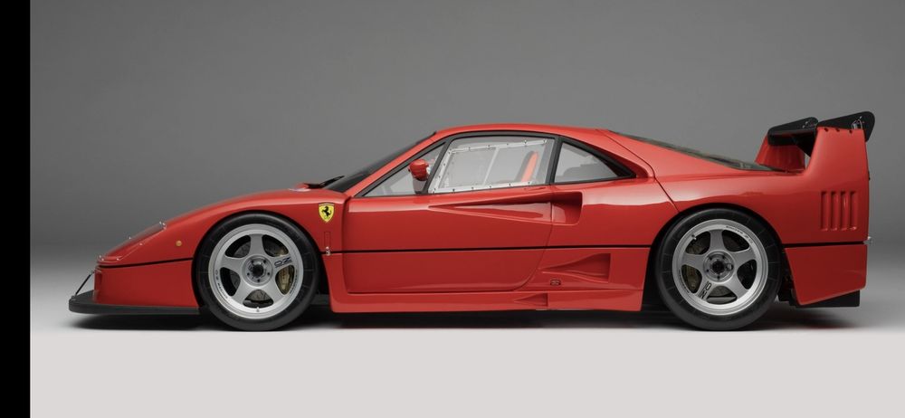 FERRARI F40 1:8 diecast