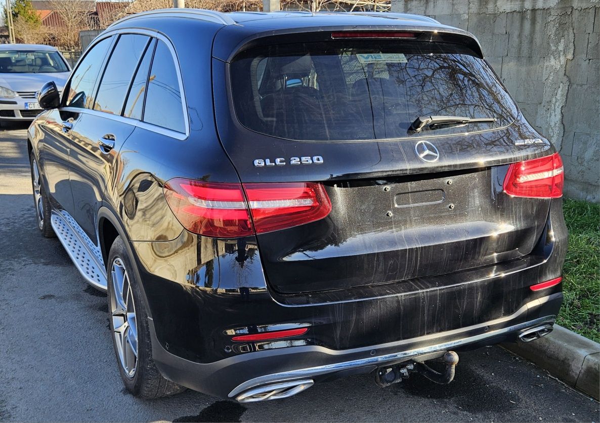 Dezmembrez GLC 250d AMG line