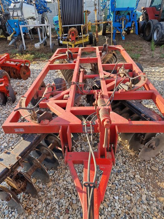 Disc quvogne în x de 4m