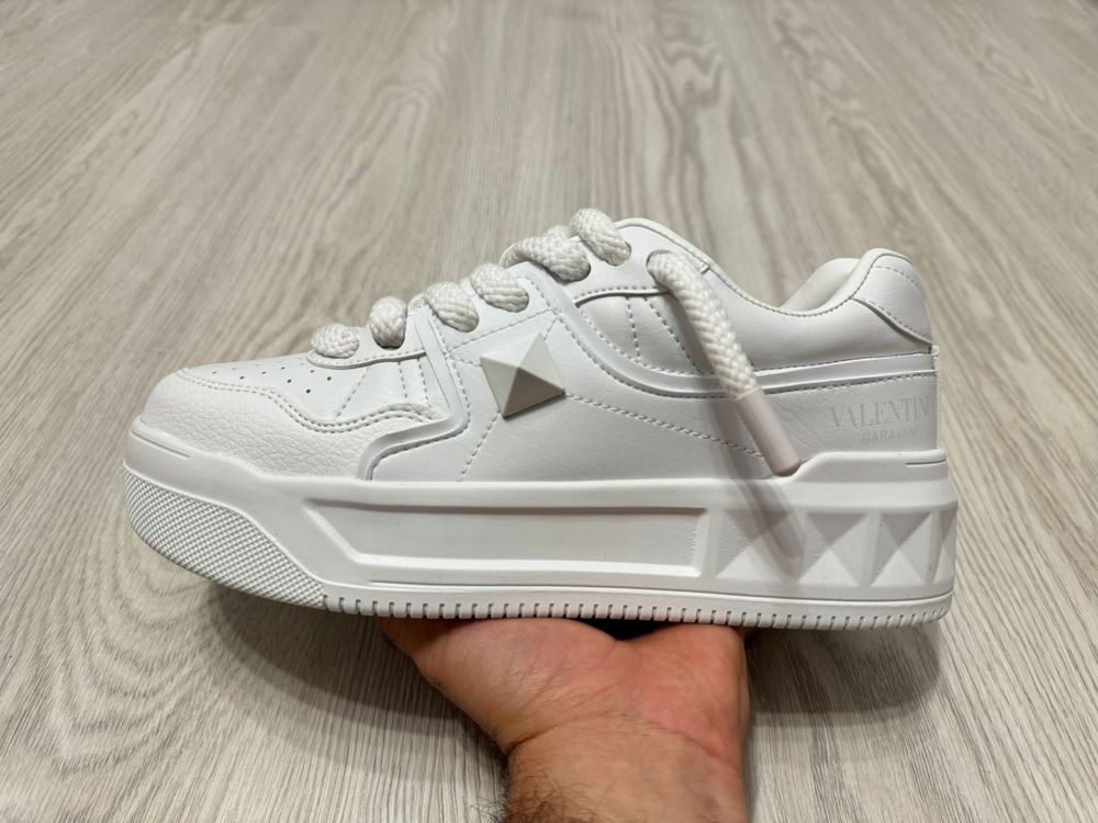 Valentino Gravani Full White
