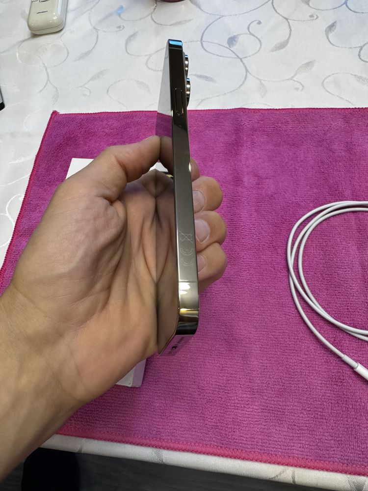 iPhone 14 Pro Max Gold - Като Нов