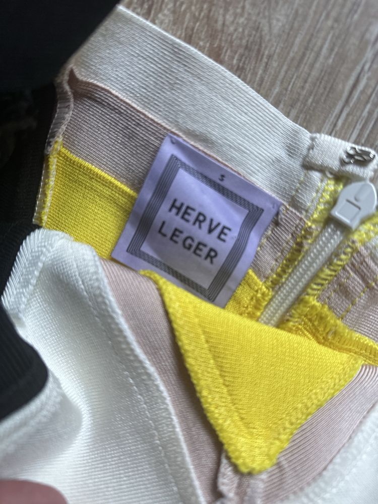 Бандажна рокля Herve Leger