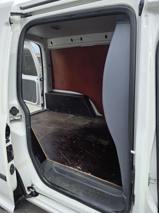 Volkswagen Caddy 1.6tdi Ac carlig import Olanda