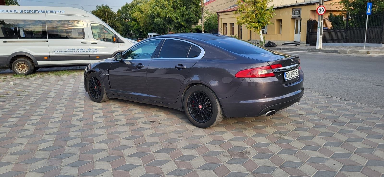 Urgent , Jaguar XF s
