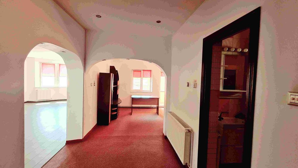 PROPRIETAR-apartament pretabil birouri,140 mp,etajul 1 vila, Bd Mamaia