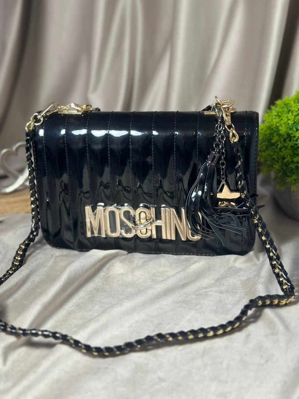 Geanta de Umar Moschino