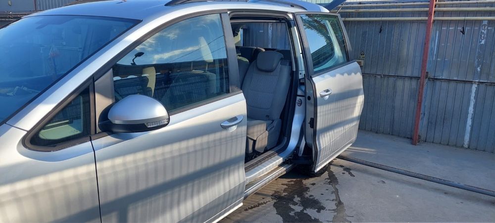 Vând Seat Alhambra 7 locuri, 1.4 tsi 2012