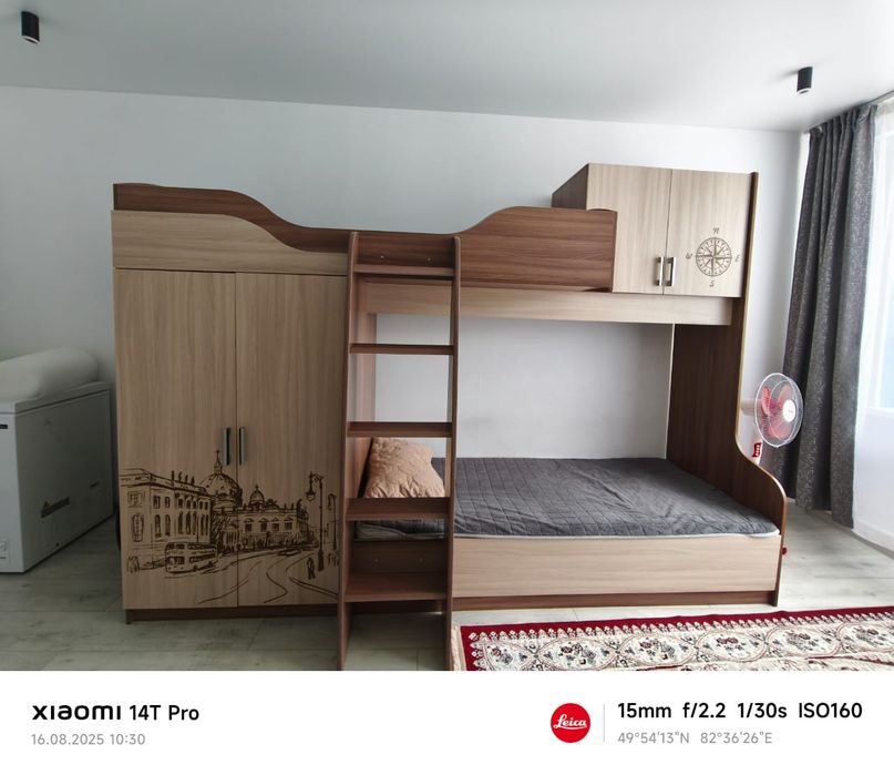 Продам двухъярусную кровать в отличном состоянии
