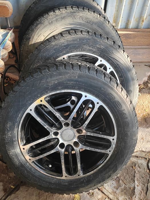 ЗИМА, 215/60 R16. Б/У, диски и резина. nokian hakkapeliitta