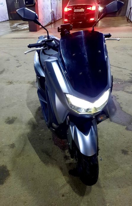 Skuter sotiladi Yamaha N max
