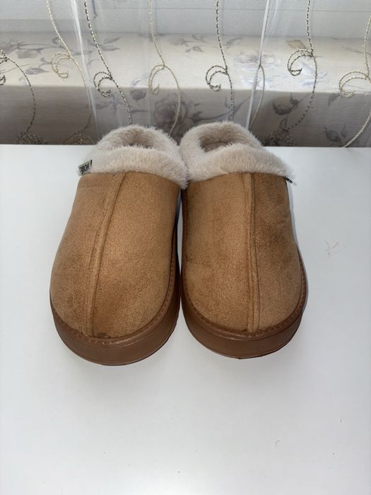 Papuci tip ugg de casa