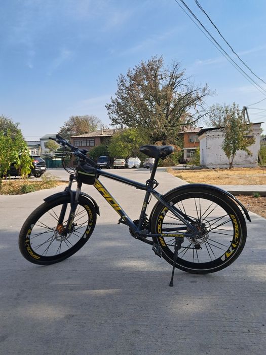Velosiped sotiladi.