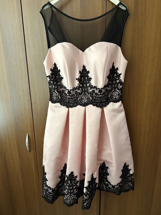 Официална къса рокля