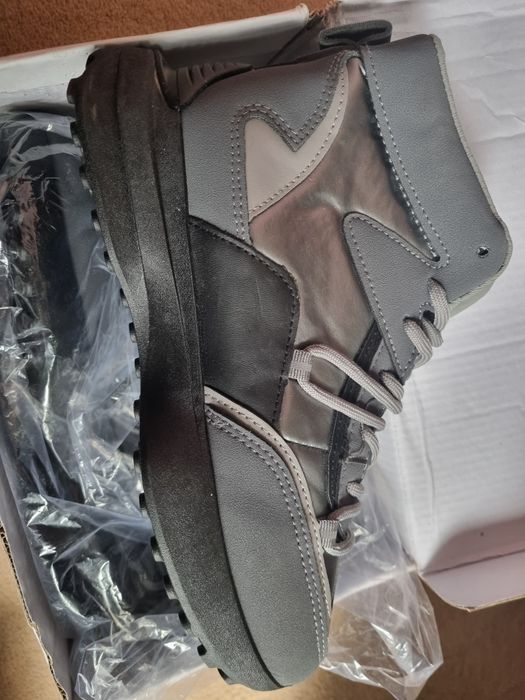 Vând sunt noi 70 lei