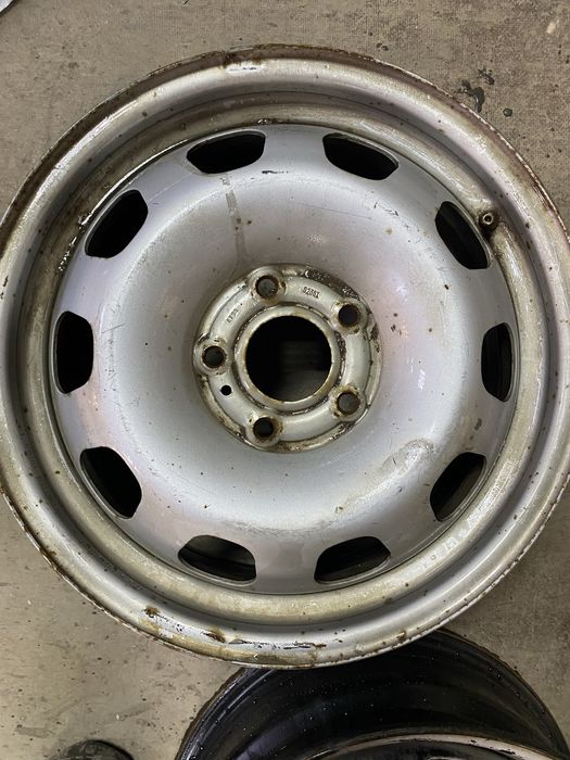 На 16 5/114,3. 2 шт в нал