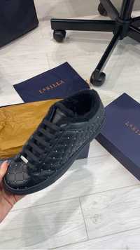 Продам срочно Итальянскую обувь LeSILLA