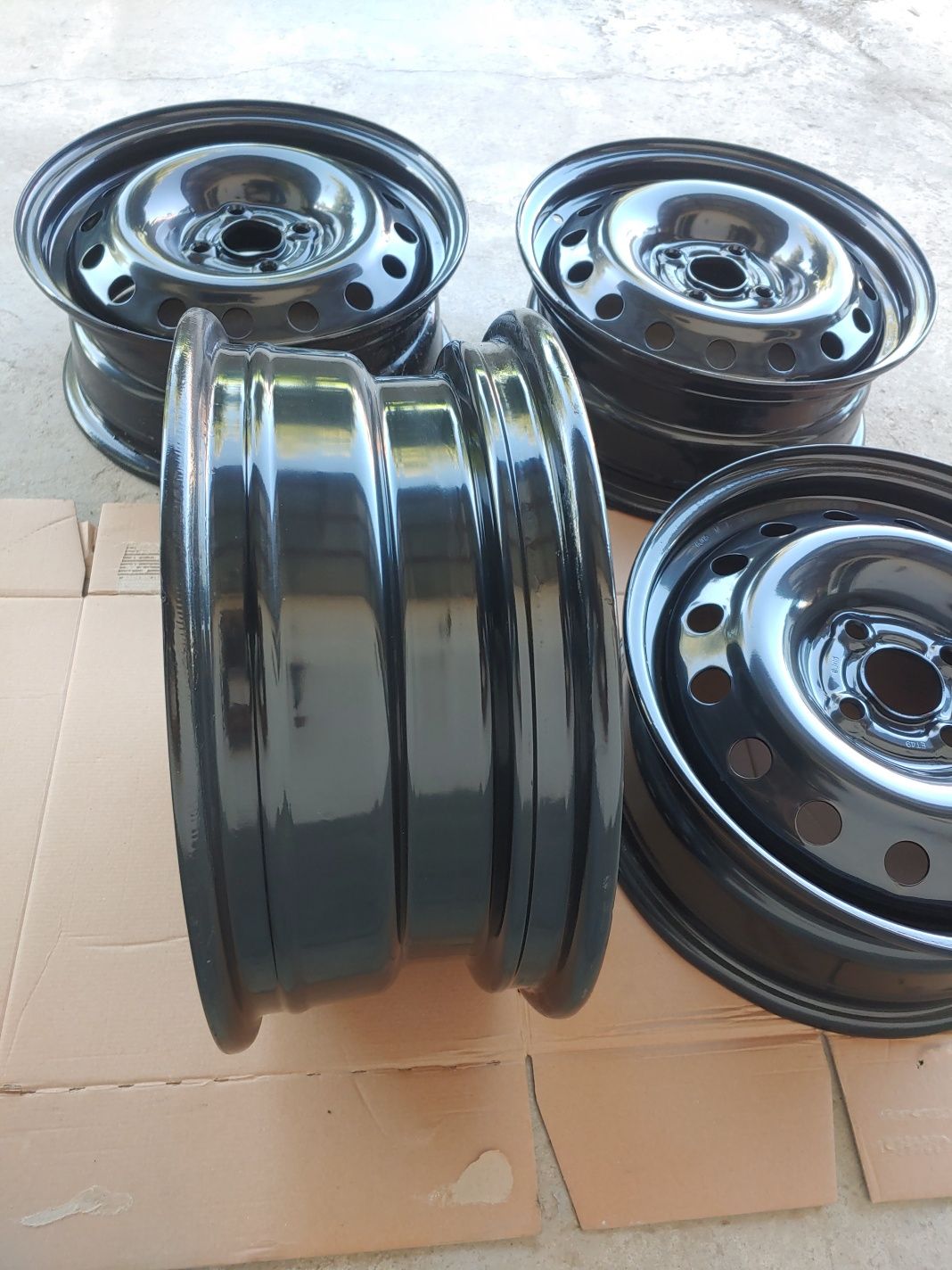 Jentra diska R15. Срочно продается R15 диски для Ласетти, Такума.