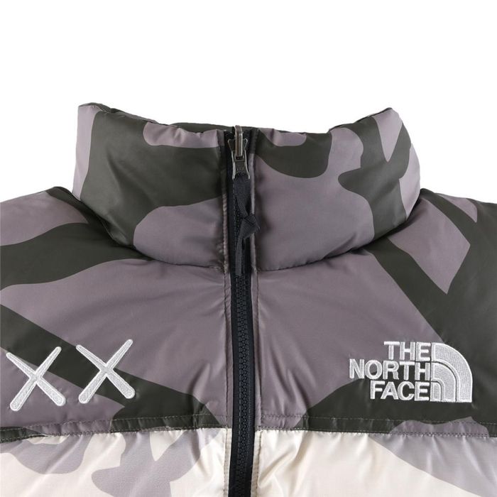Geaca The North Face x KAWS barbati