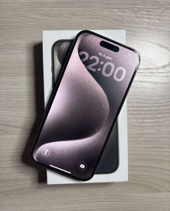 Продам айфон 15 про 256 гб акб 88 в хорошем состояние