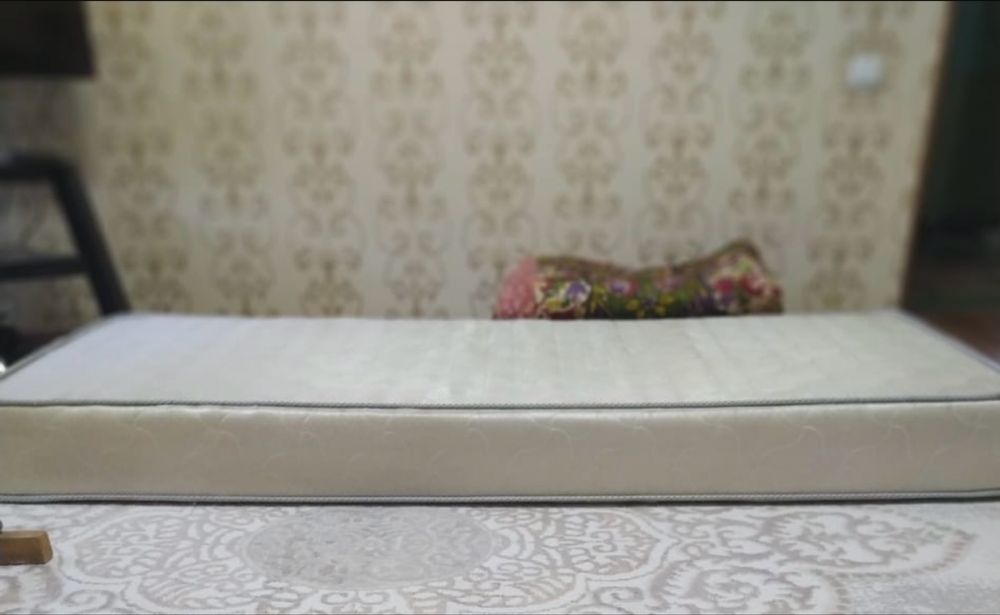 Продаются без пружинные мотрасы