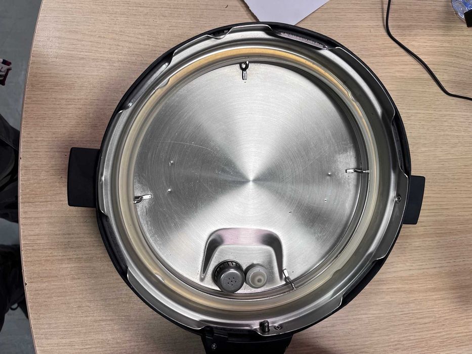 Херметичен мултикукър Instant Pot 5,7 литра