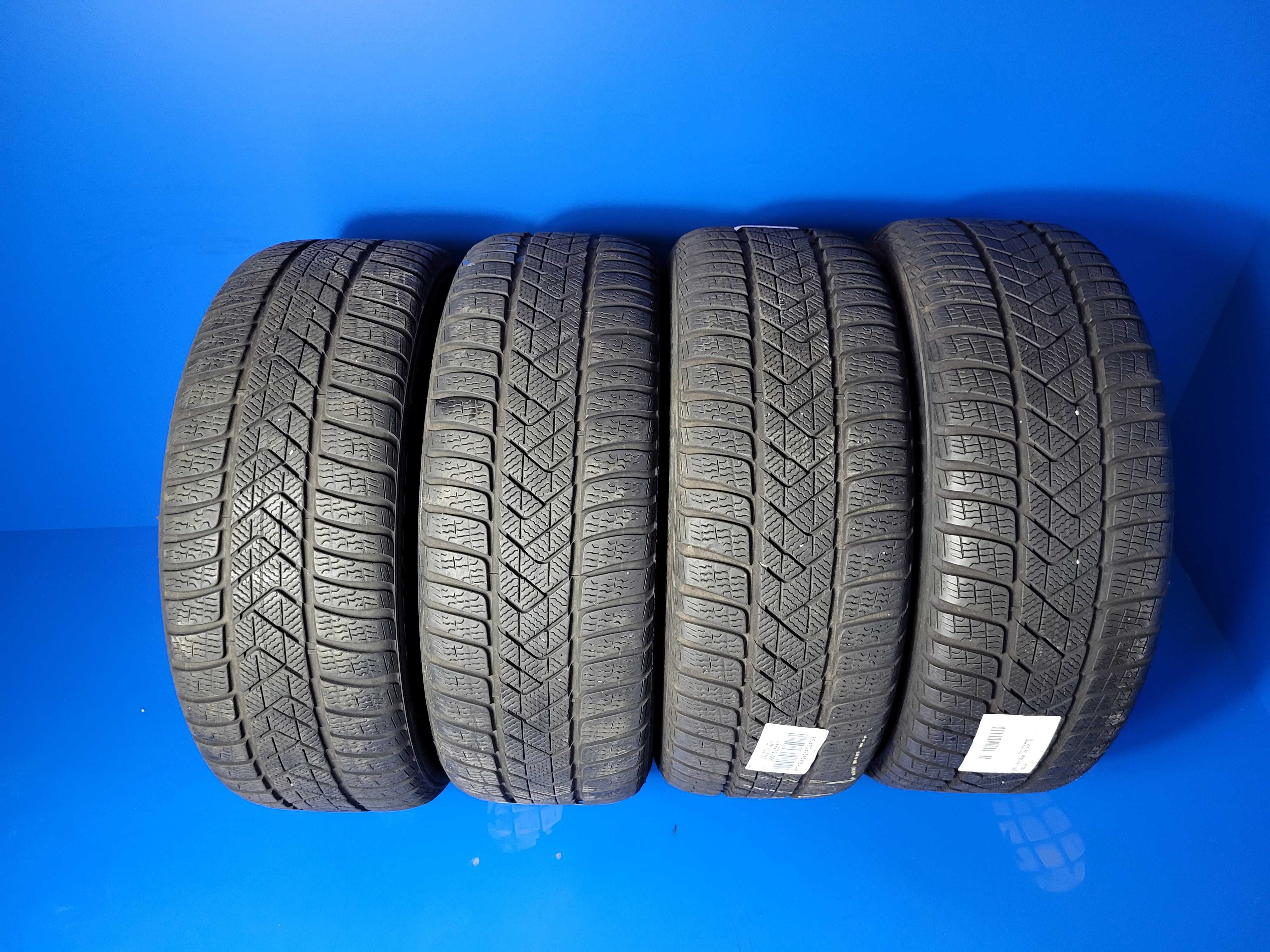 Vand set 4 anvelope ca Noi 225 45 18 m+s Pirelli MO RFT an 2021-2022