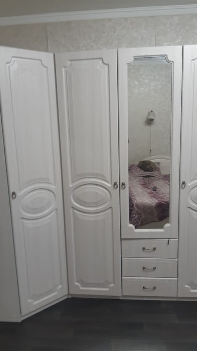 Продам спальный гарнитур