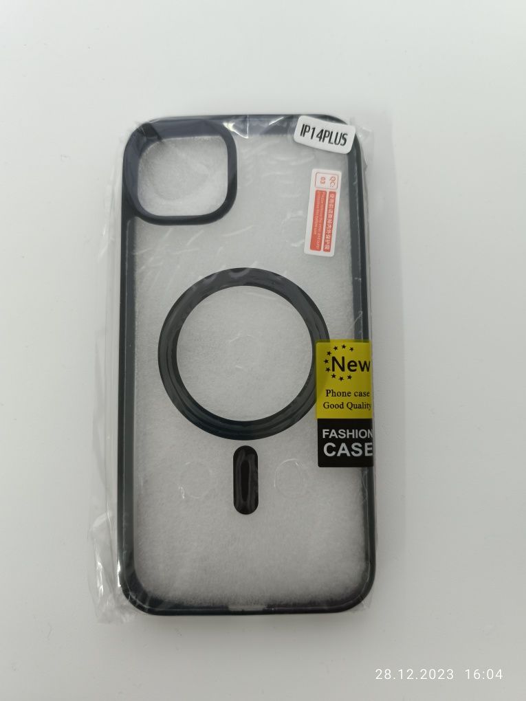 Набор айфон, MagSafe 5000, наушники, зарядка, чехол iPhone 14