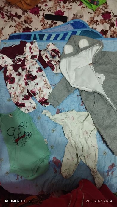 Продам детские вещи