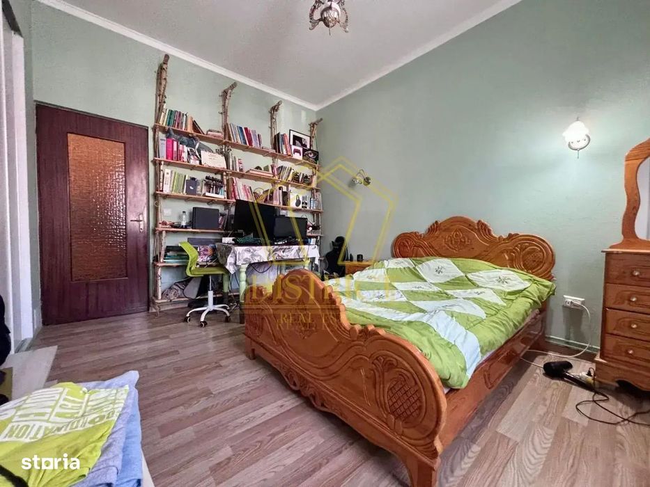 Casa renovata cu 4 camere la curte comuna | Iosefin