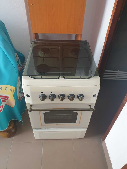 Aragaz 4 ochiuri-cuptor gaz-studio casa