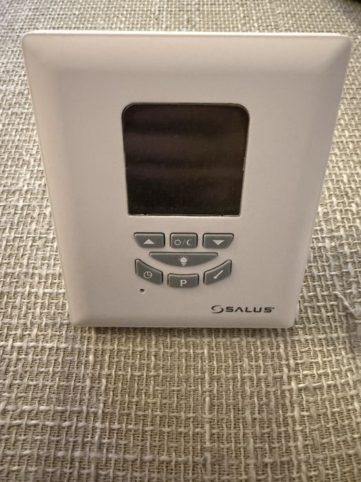 Termostat Salus T105RF