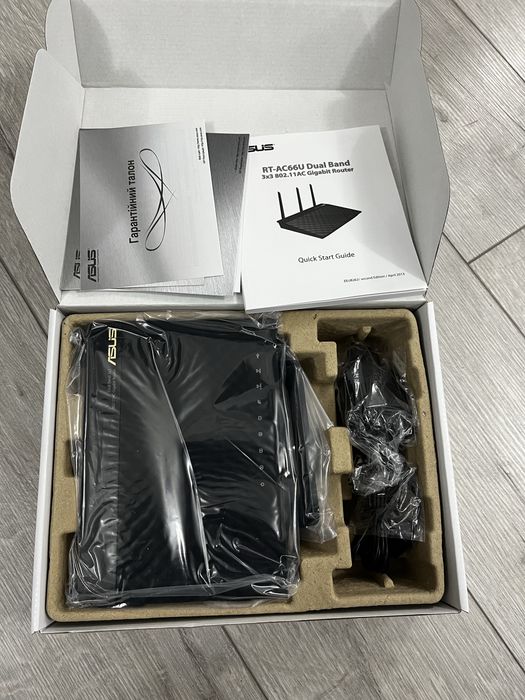 Router Asus RT-AC66U nou si nefolosit (in tipla)